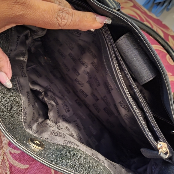 MK handbag - Picture 2 of 3